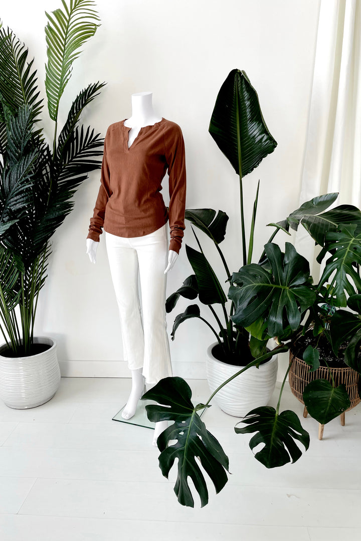 LOVELY DAY LAYERING KNIT TOP IN RUST